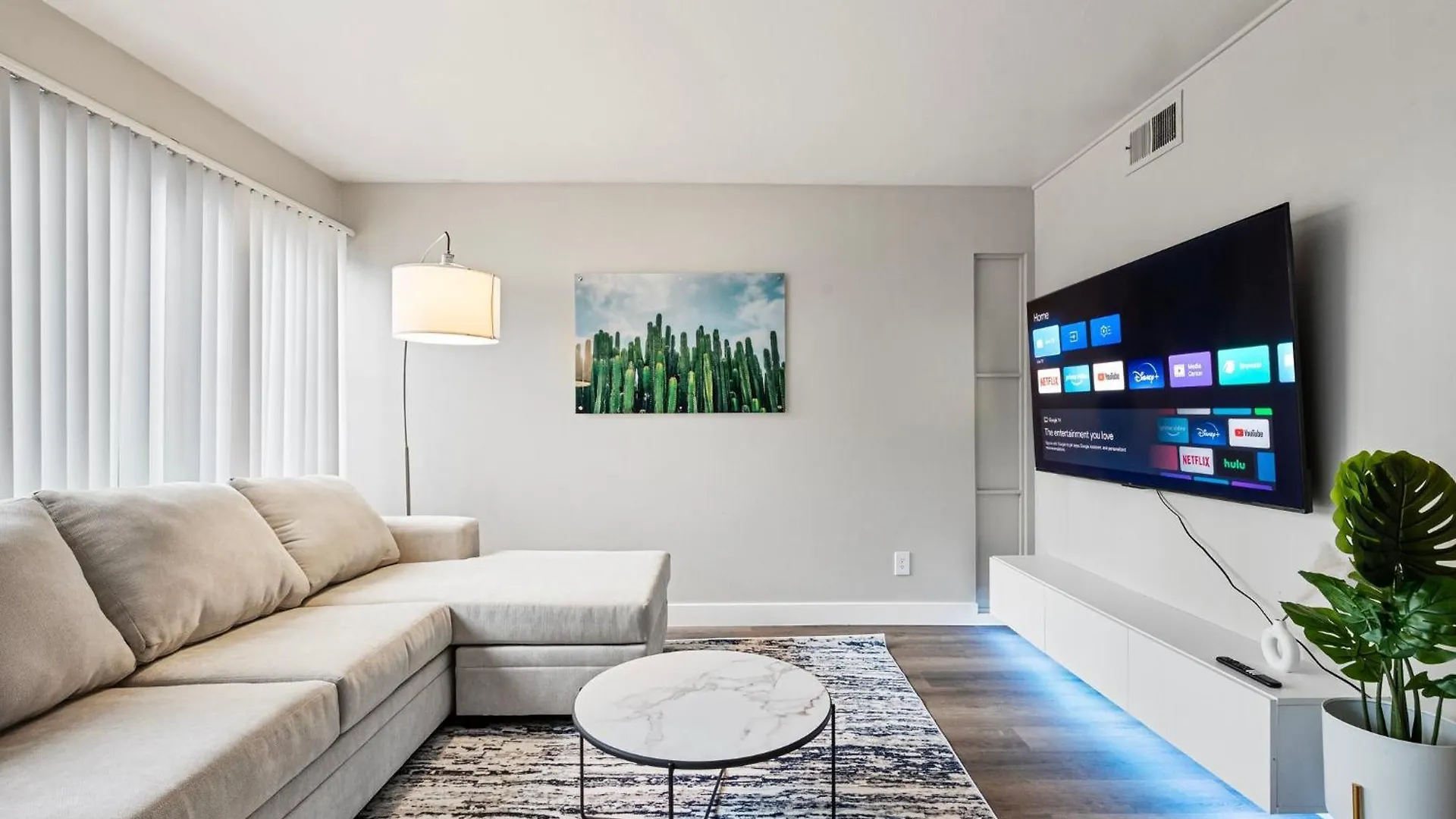 Modern 2B2B Haven In Scottland Daire Scottsdale