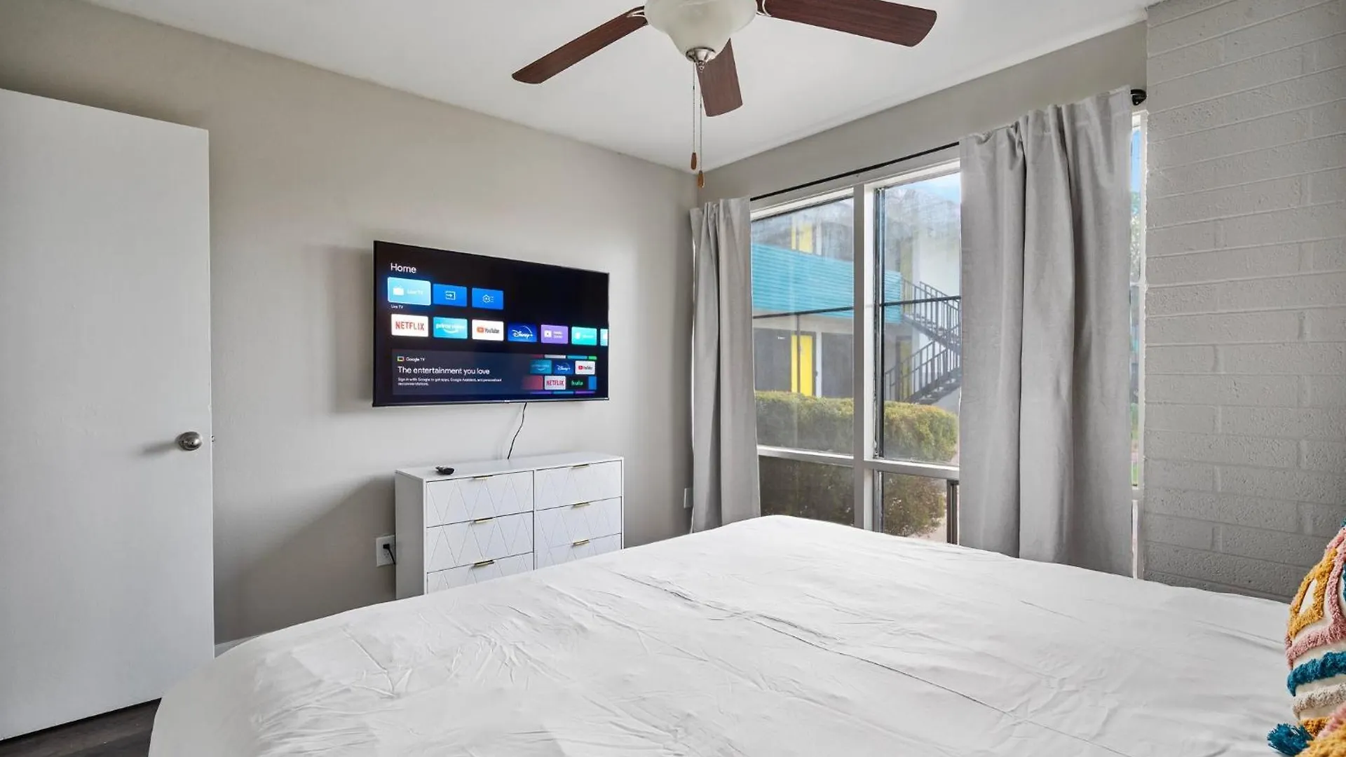 Modern 2B2B Haven In Scottland Daire Scottsdale