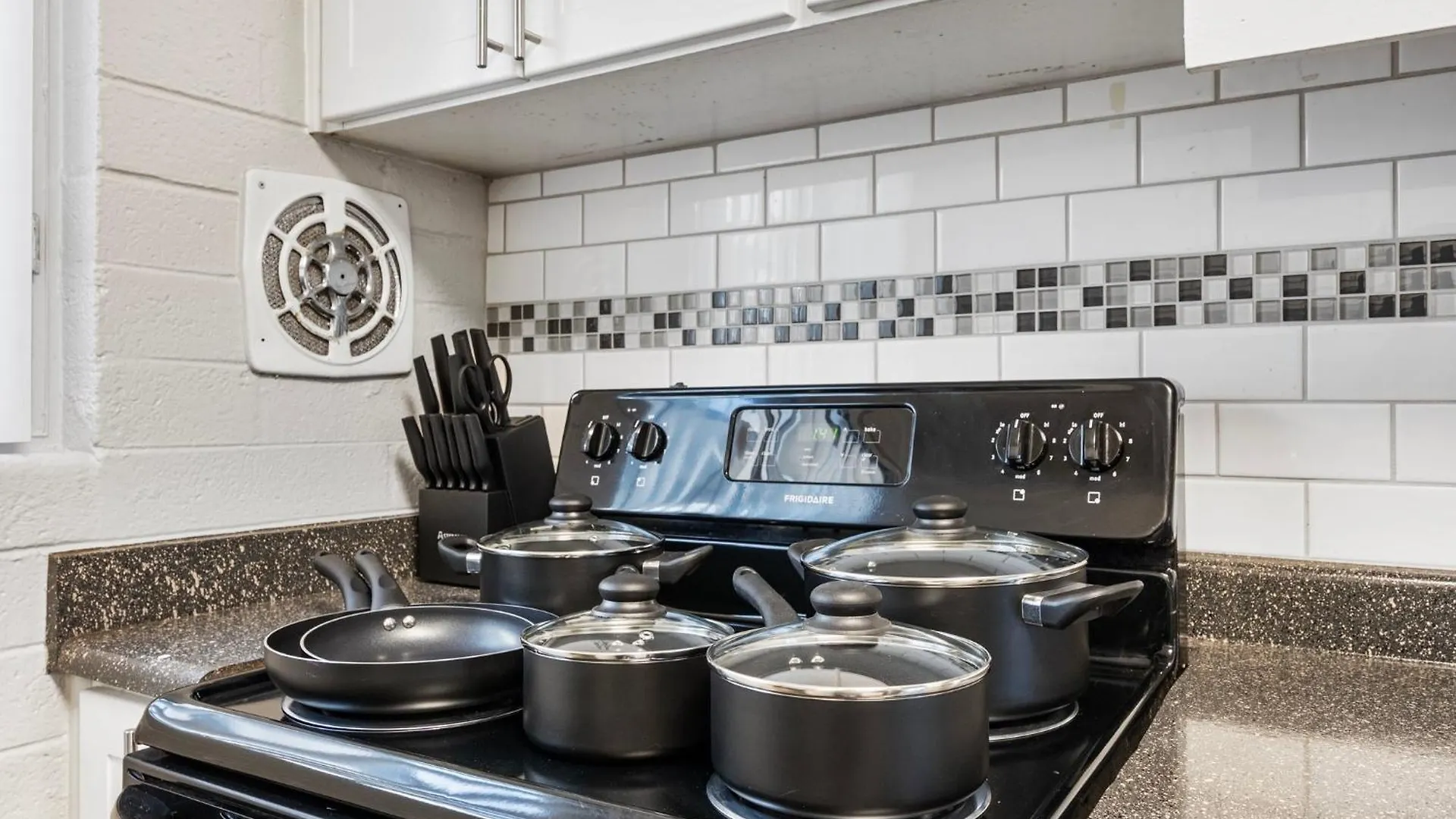 Modern 2B2B Haven In Scottland Daire Scottsdale